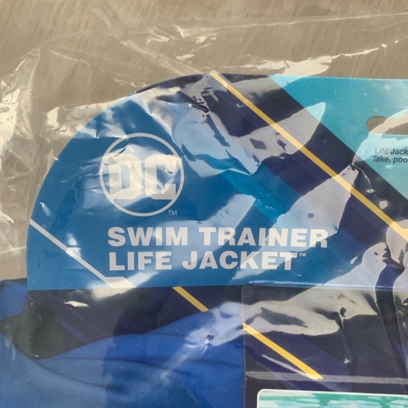 New SwimWays Swim Trainer Floaties Life Vest Batman 33-55 lbs Summer Pool Float - Picture 6 of 8